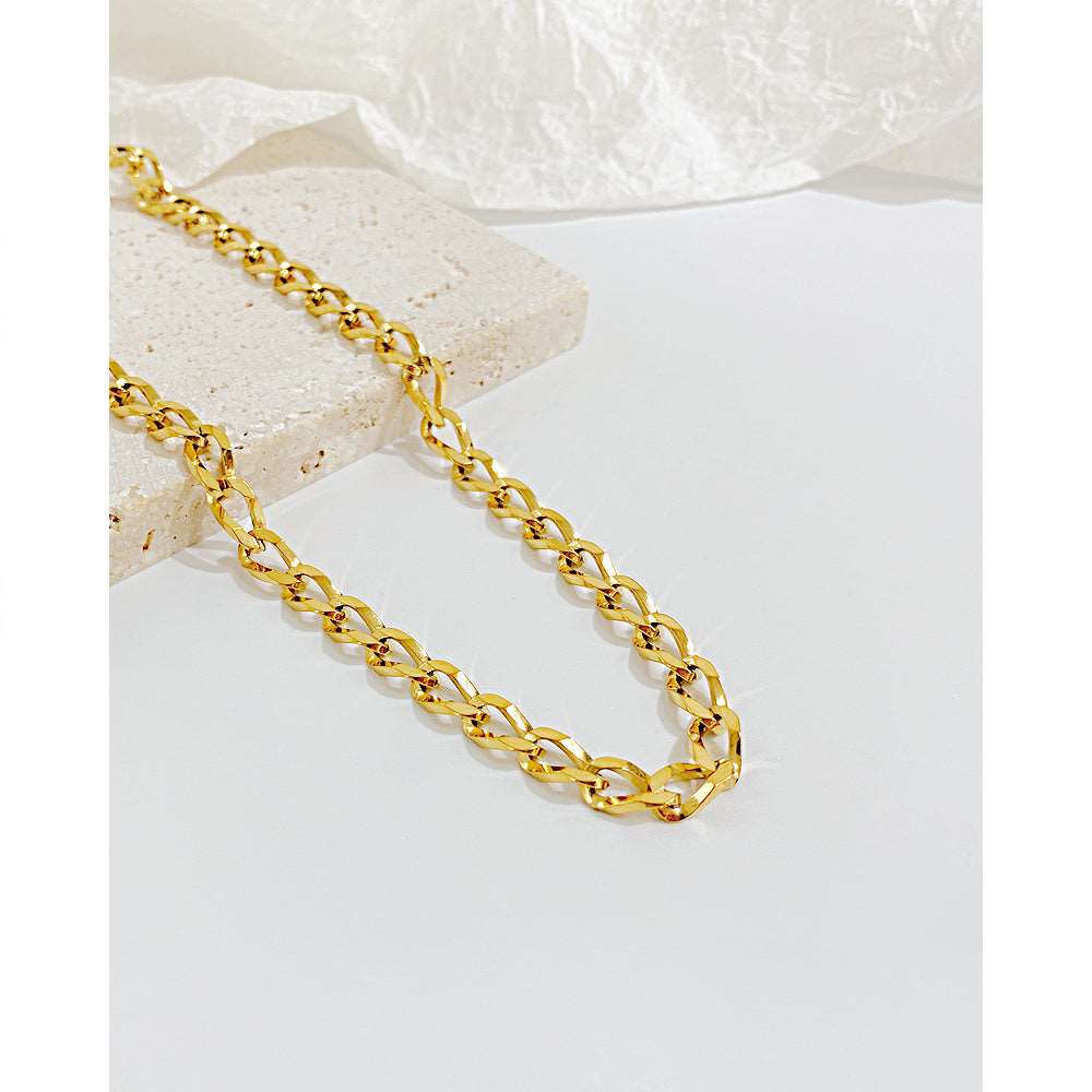 Colier Simple Chain closeup